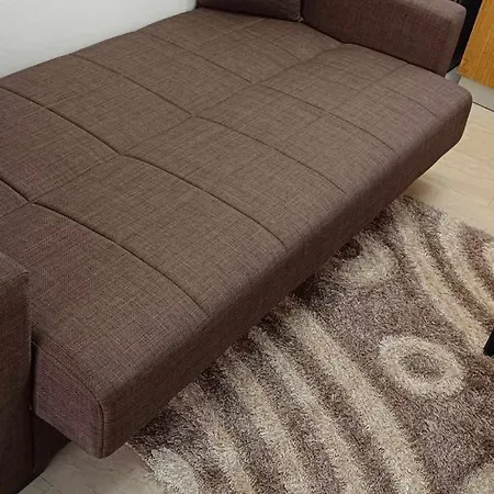 Apartment Io *